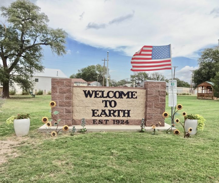 Earth, Texas 3a